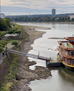 Dramatisches Niedrigwasser im Frühherbst